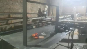 fabrication simultanée de pieds en acier