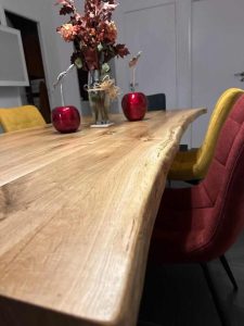 fabrication simultanée de 3 tables sur mesure