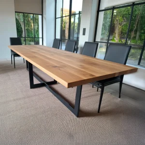 Table en bois massif sur mesure